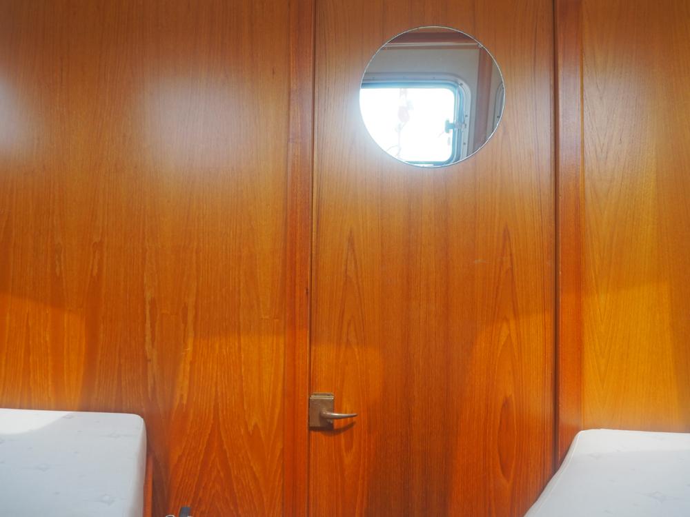 Cabin en avant, H&eacute;bergements